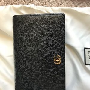 Black gucci marmont purse